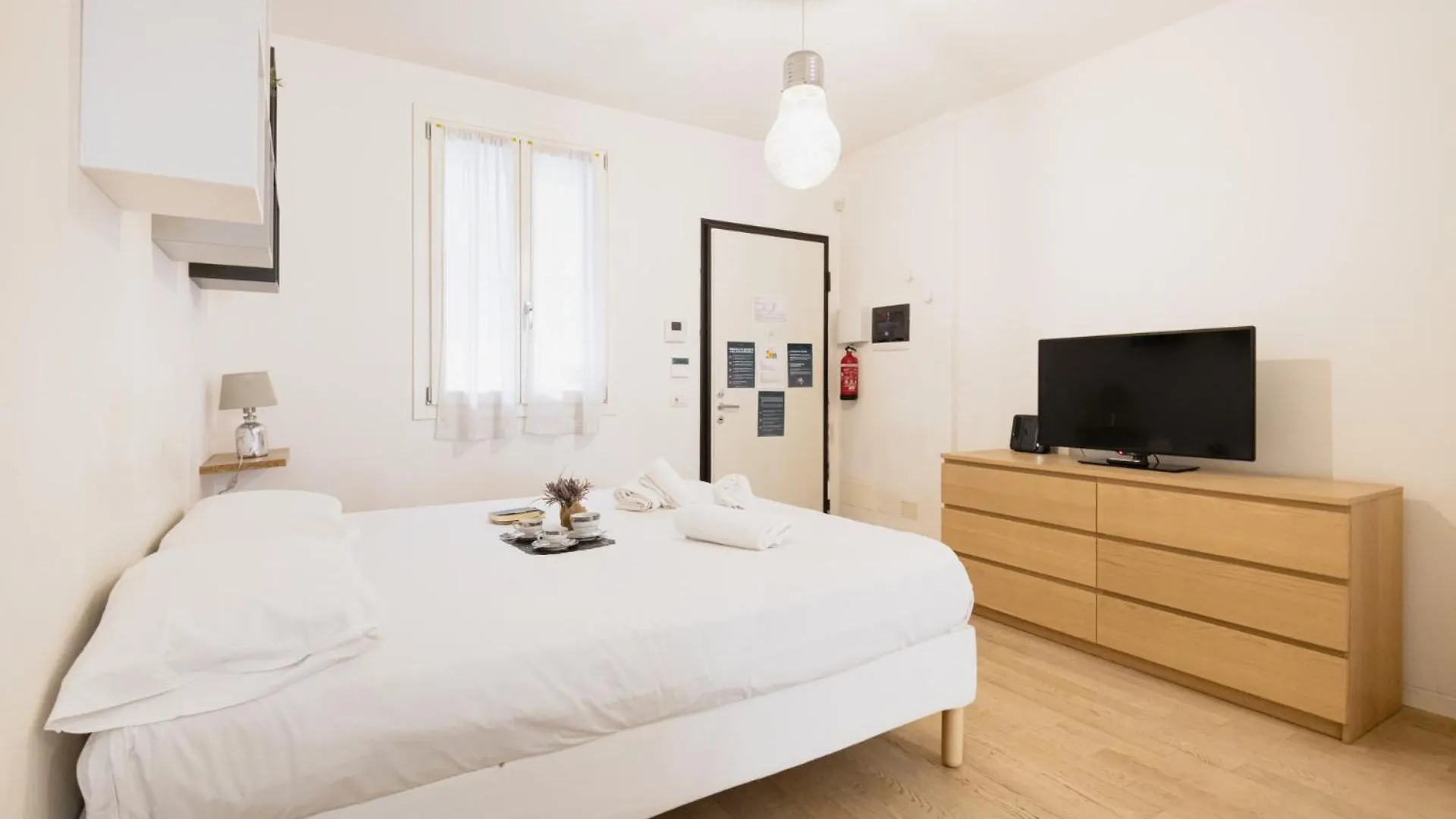 Easylife - Luminoso Appartamento Sui Navigli Mailand Apartment