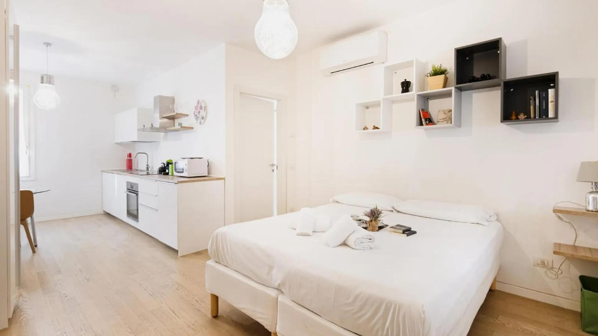 Easylife - Luminoso Appartamento Sui Navigli Mailand 0*,  Italien